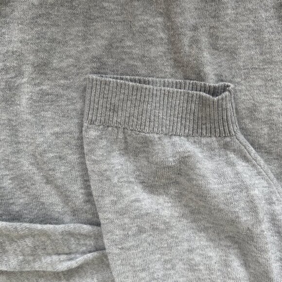 ESPRIT Sweater in Light Grey with Drop Bat Arms - Size Med but fits to Large - Picture 7 of 8